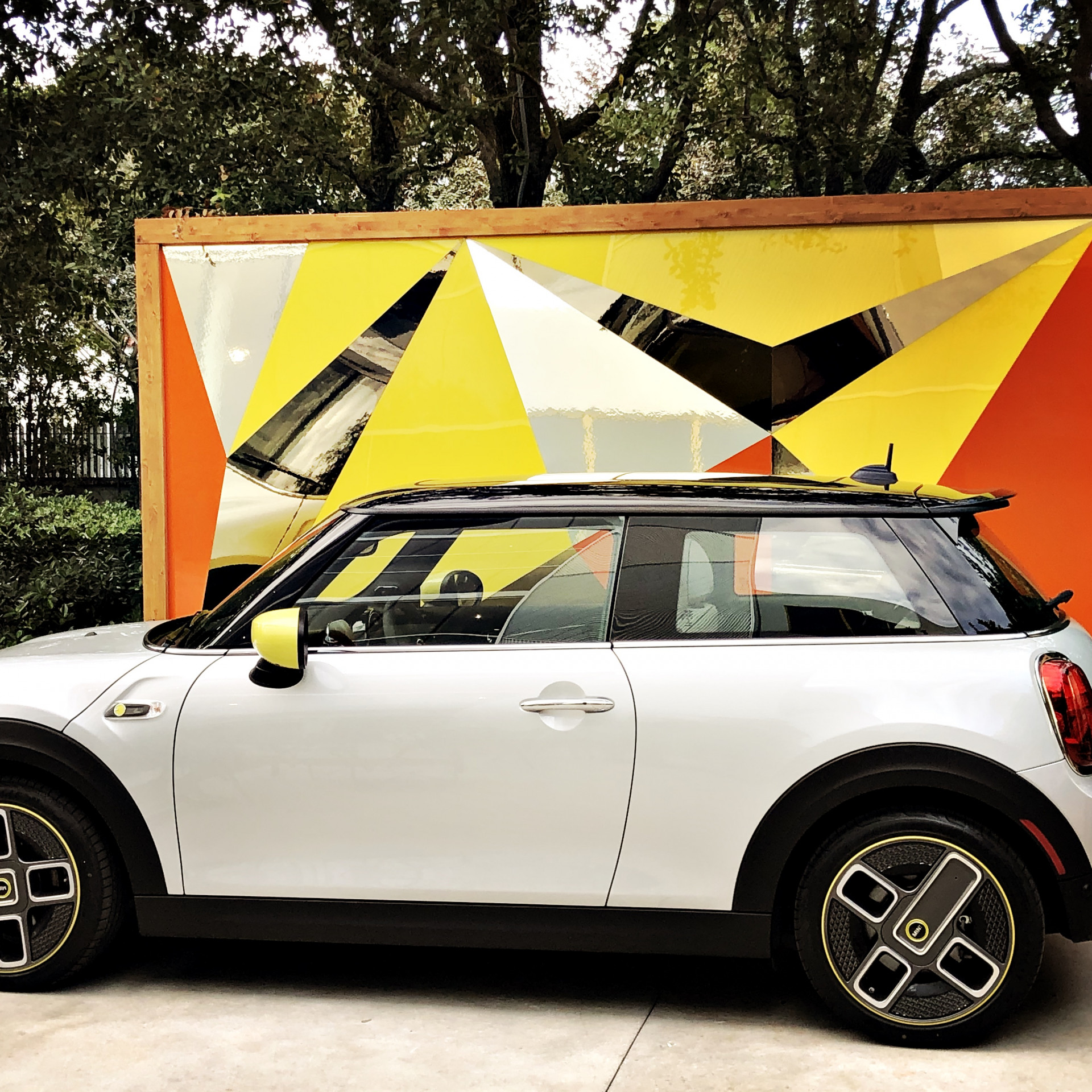 BMW Mini Miami: